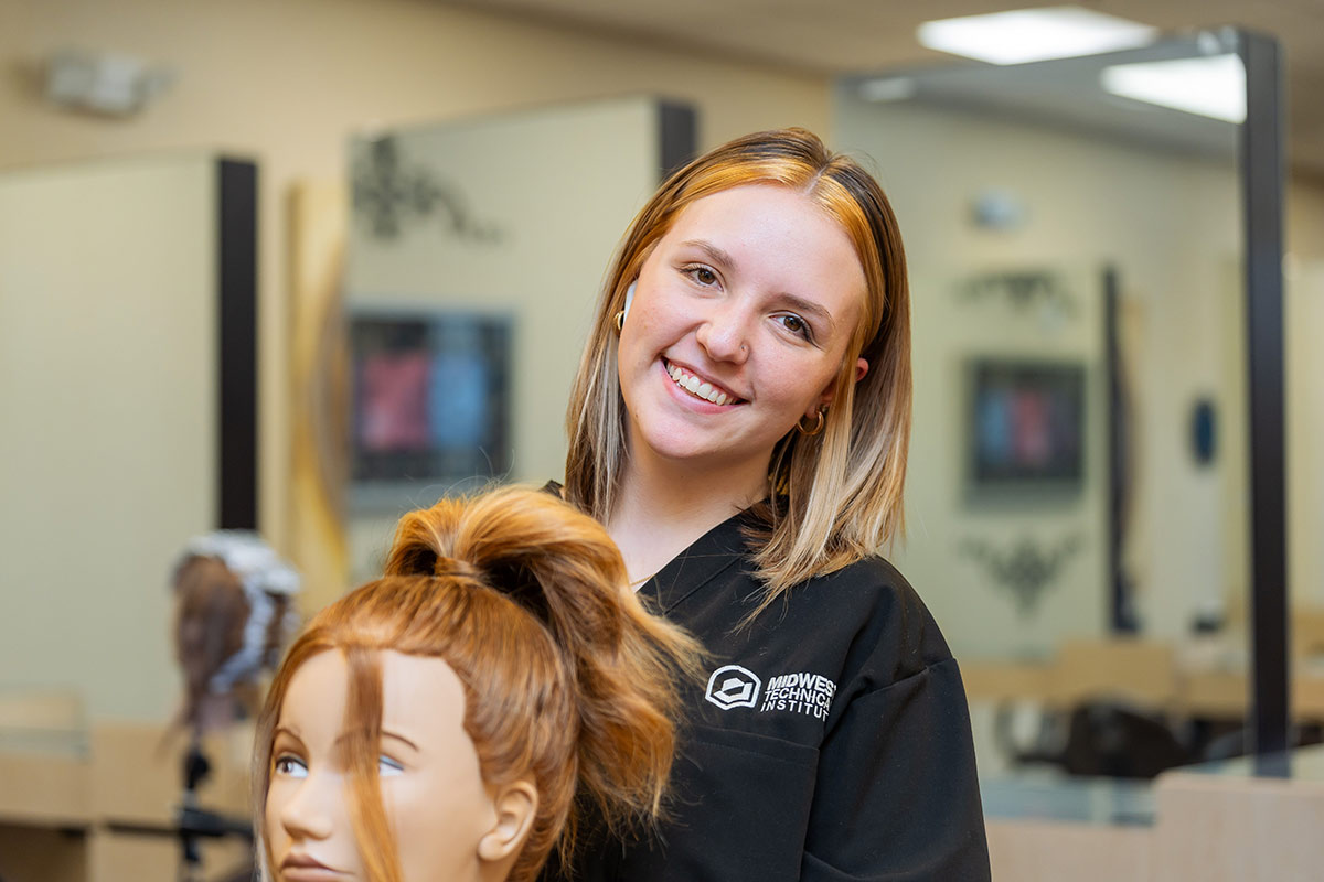 Cosmetology Student at MTI